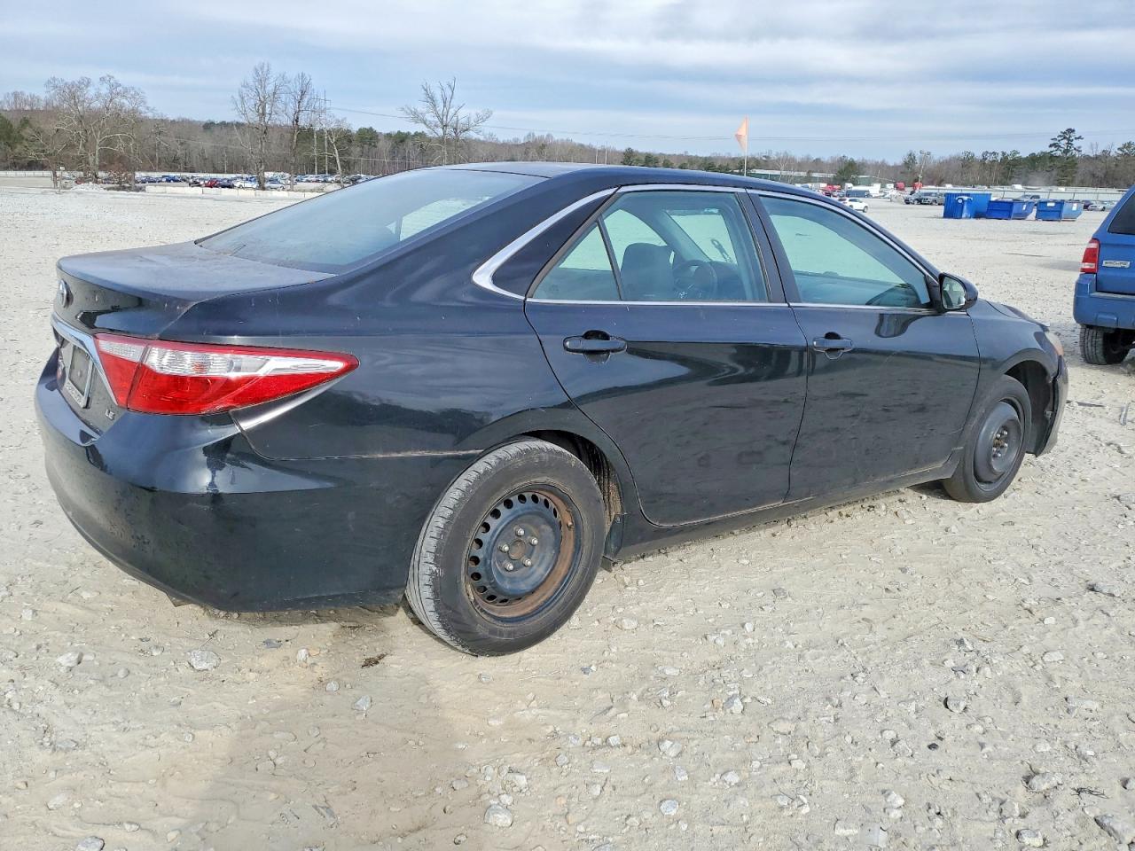 2016 TOYOTA CAMRY LE photo 5