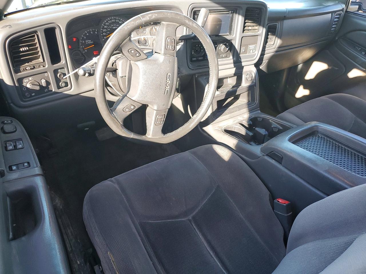 2003 GMC NEW SIERRA C1500 photo 8