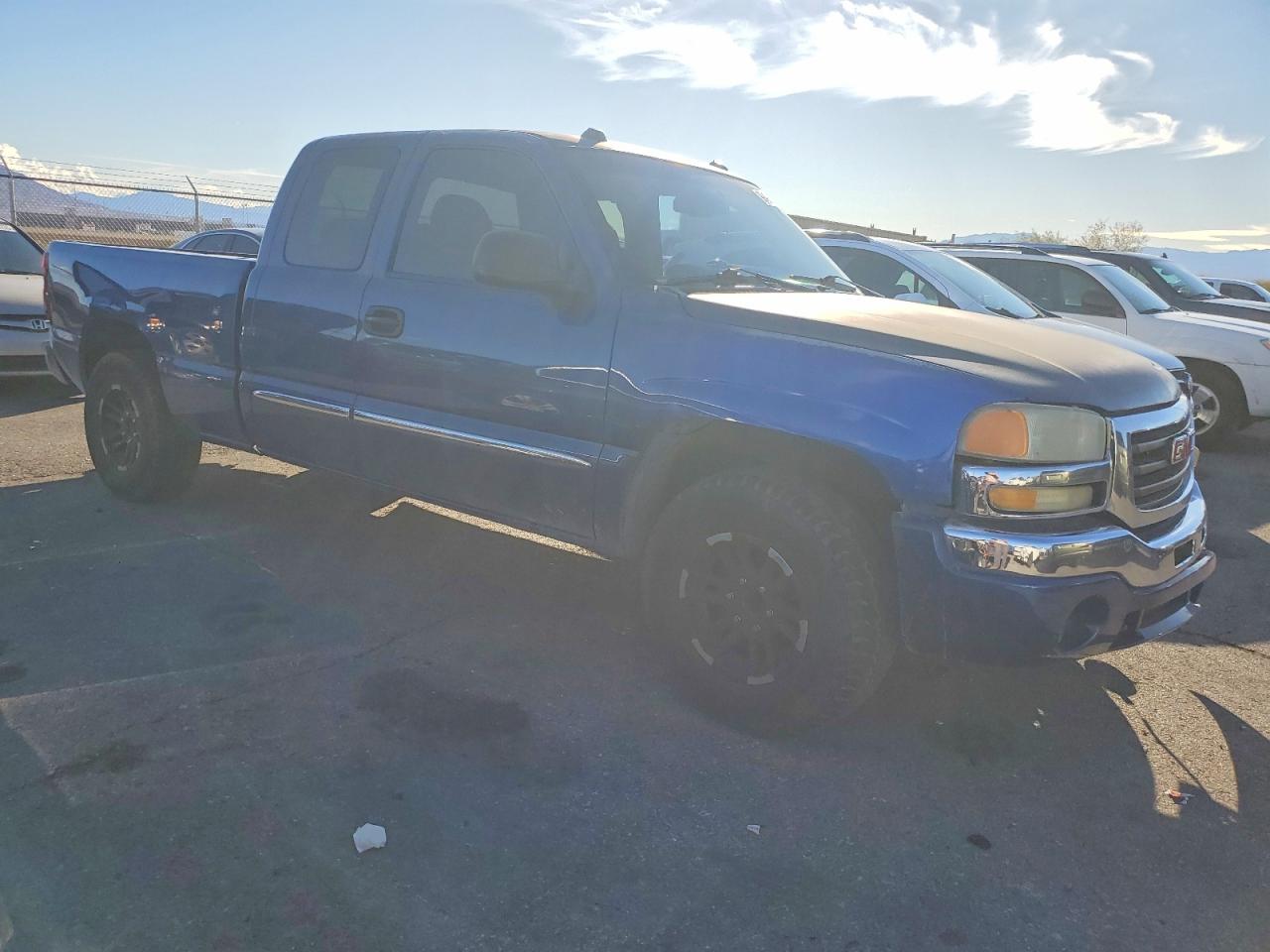 2003 GMC NEW SIERRA C1500 photo 4