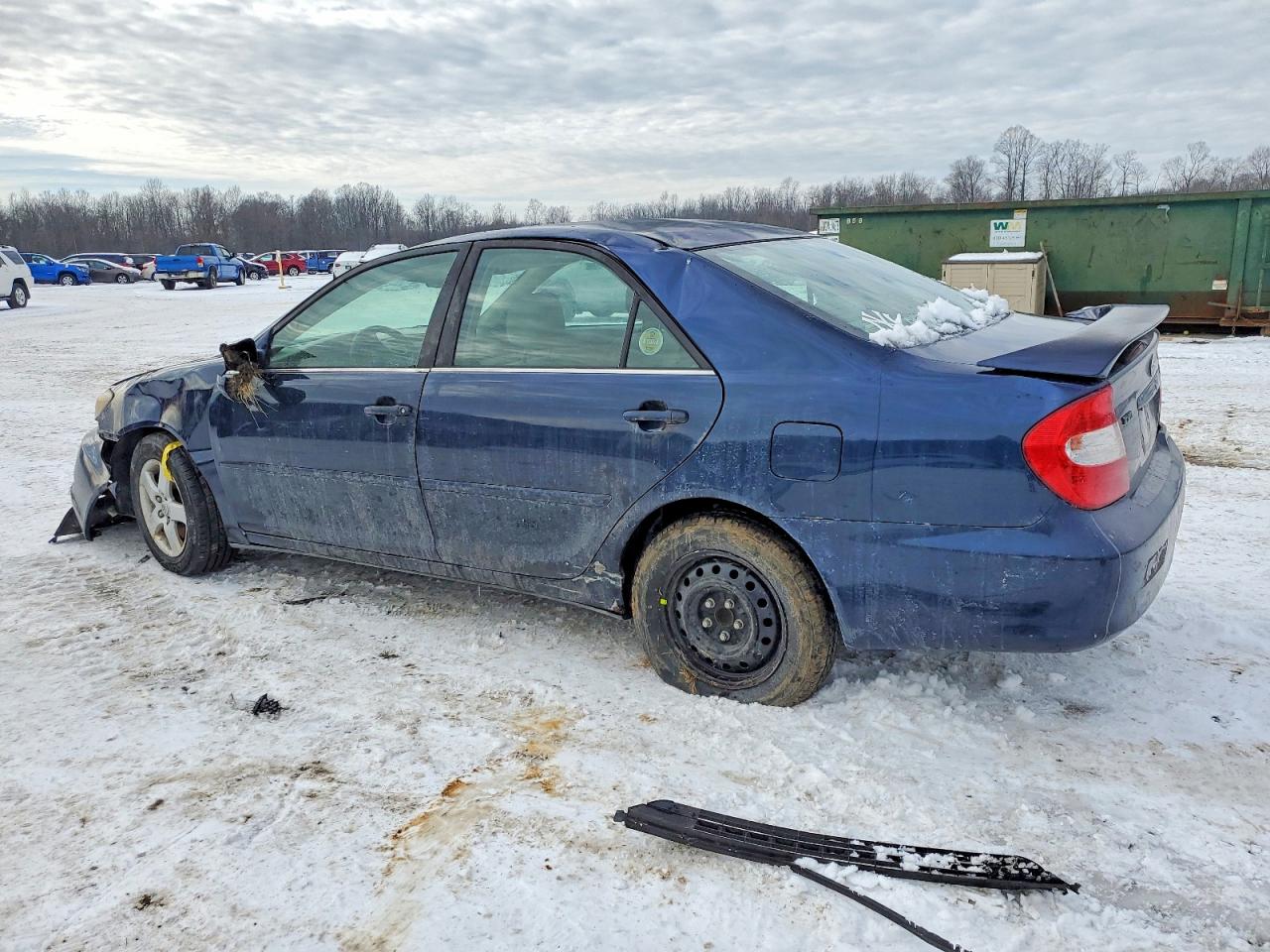 2004 TOYOTA CAMRY SE photo 2