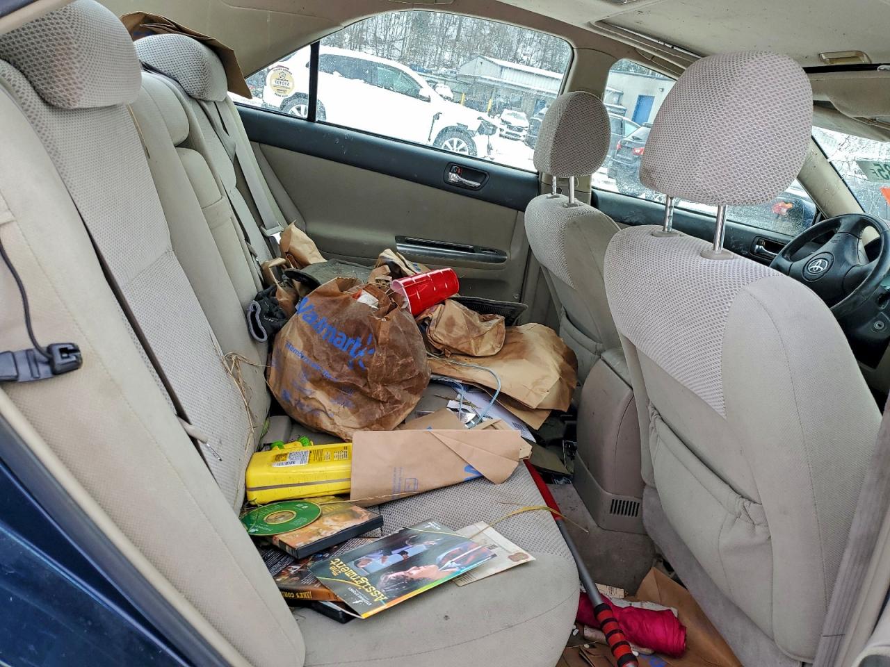 2004 TOYOTA CAMRY SE photo 10