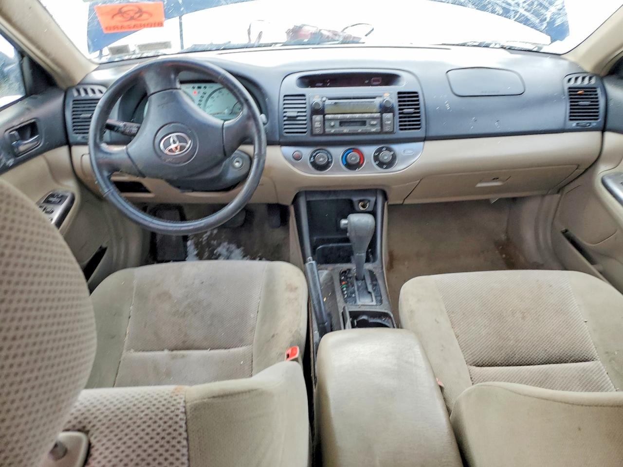 2004 TOYOTA CAMRY SE photo 8