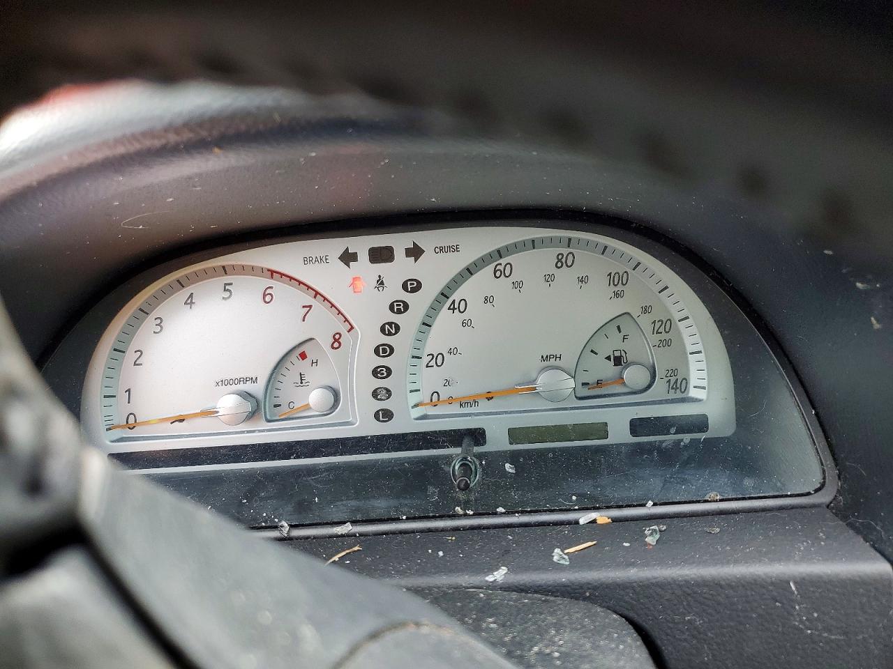 2004 TOYOTA CAMRY SE photo 9