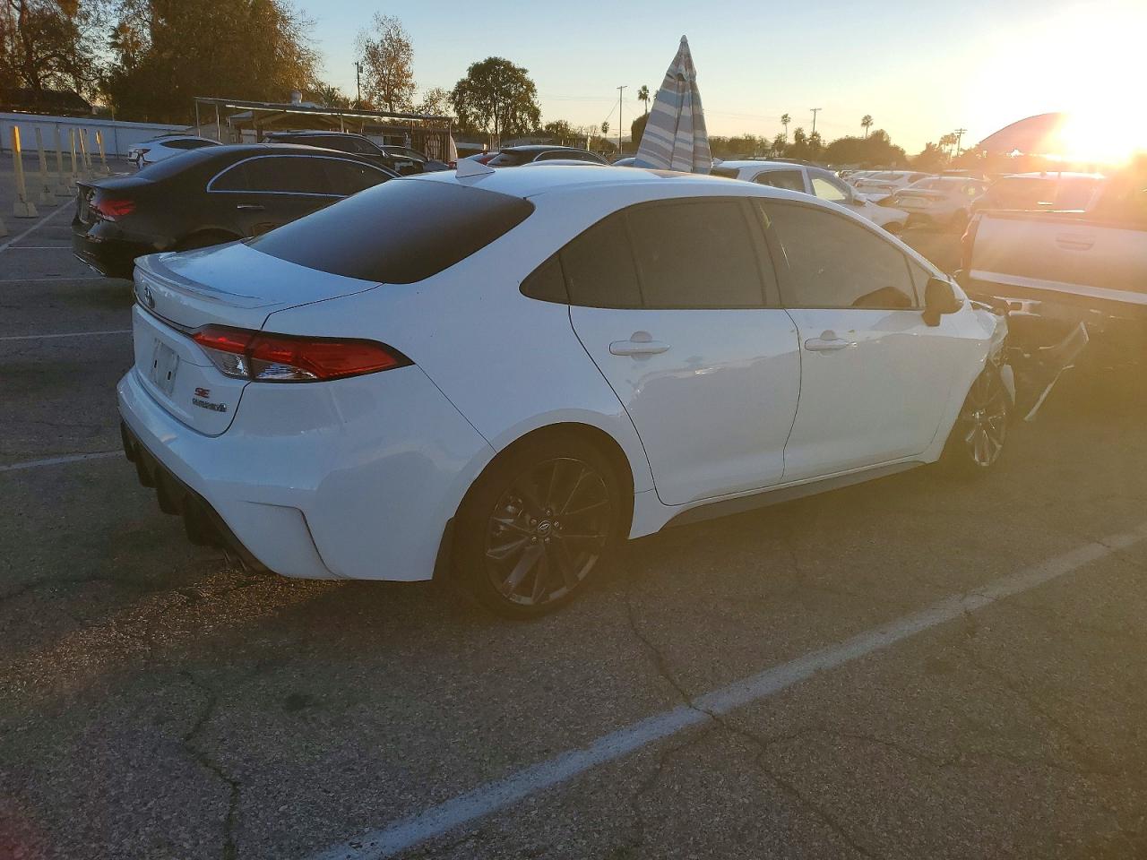 2024 TOYOTA COROLLA LE photo 3