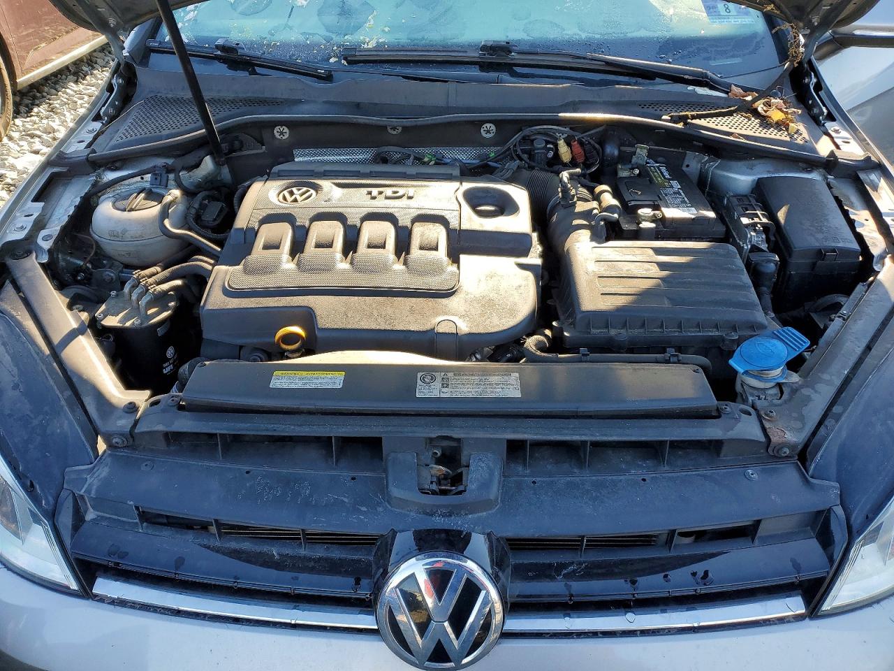 2015 VOLKSWAGEN GOLF SPORTWAGEN TDI S photo 11