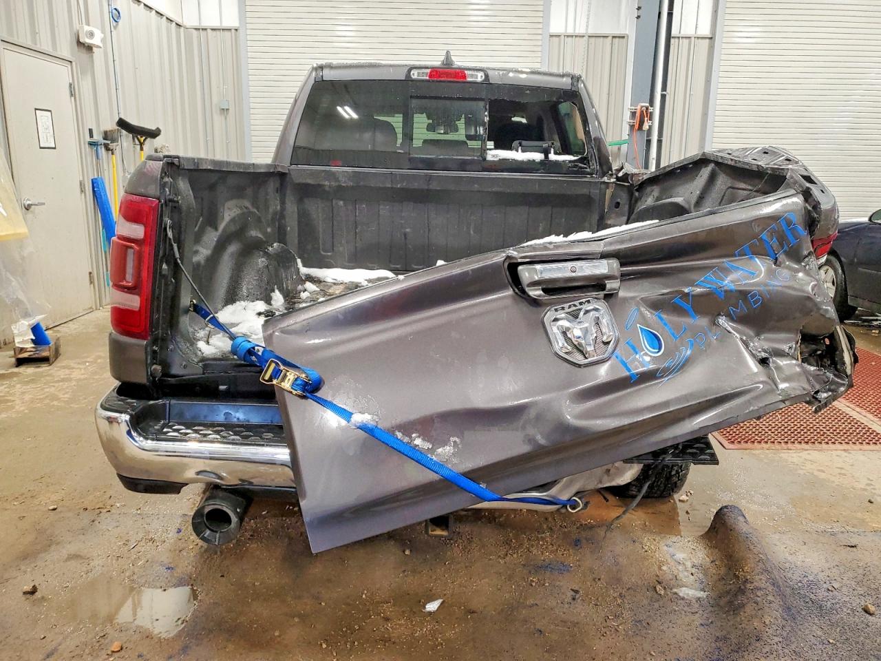 2019 RAM 1500 LARAMIE photo 6
