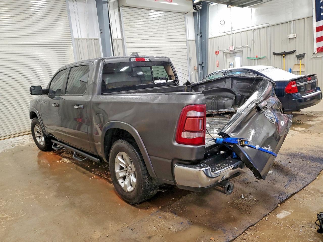 2019 RAM 1500 LARAMIE photo 2