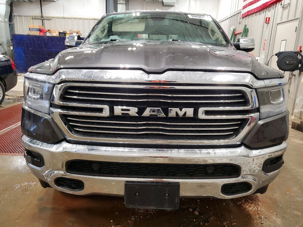 2019 RAM 1500 LARAMIE photo 5