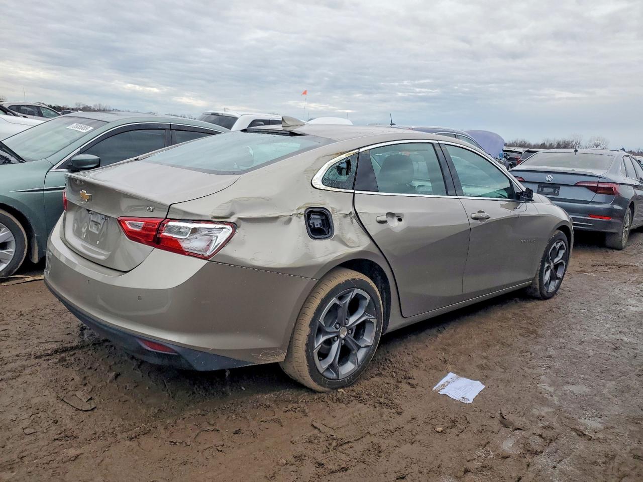 2024 CHEVROLET MALIBU LT photo 3