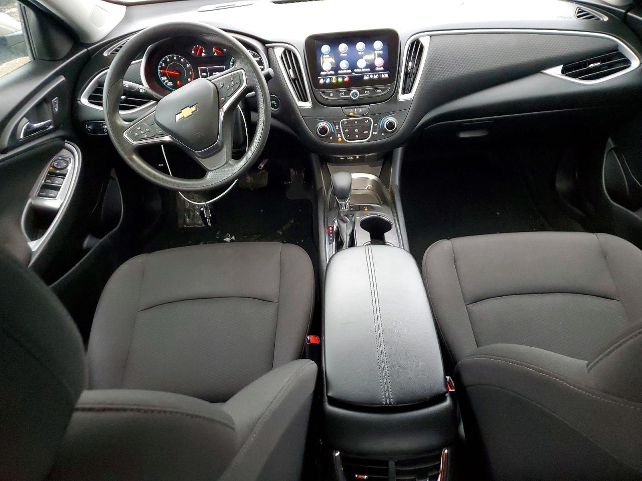 2024 CHEVROLET MALIBU LT photo 8
