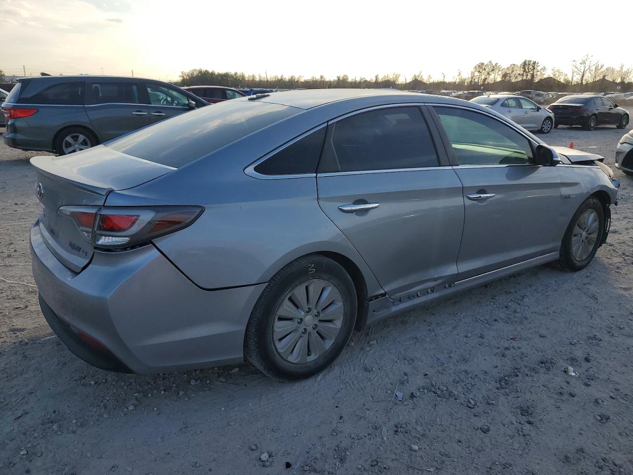 2016 HYUNDAI SONATA HYBRID photo 7