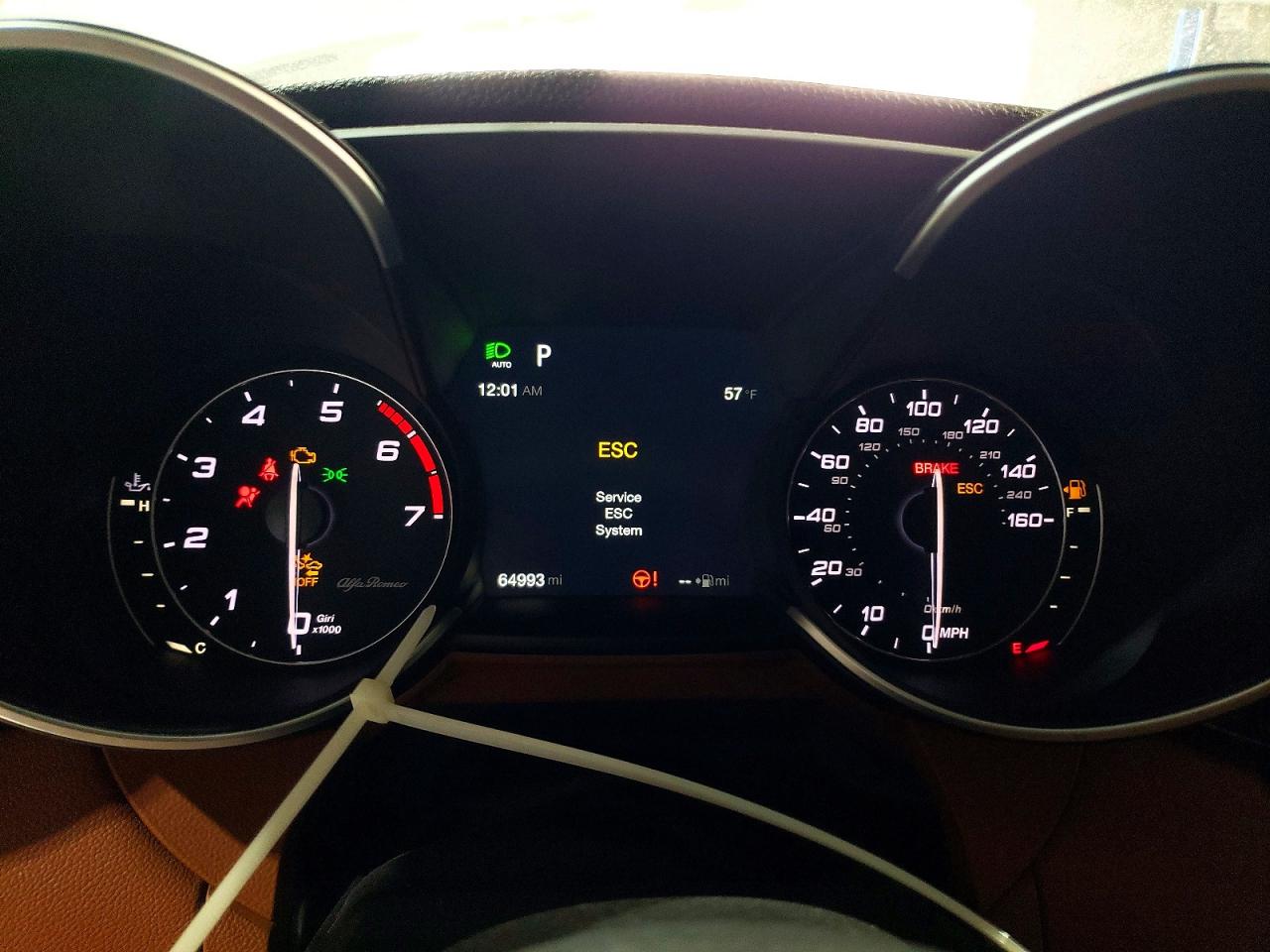 2017 ALFA ROMEO GIULIA TI photo 9