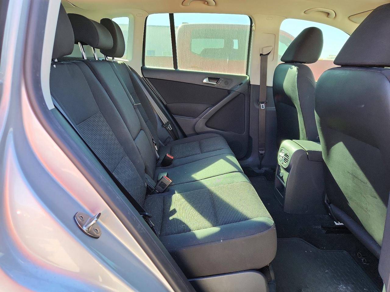 2013 VOLKSWAGEN TIGUAN S photo 11