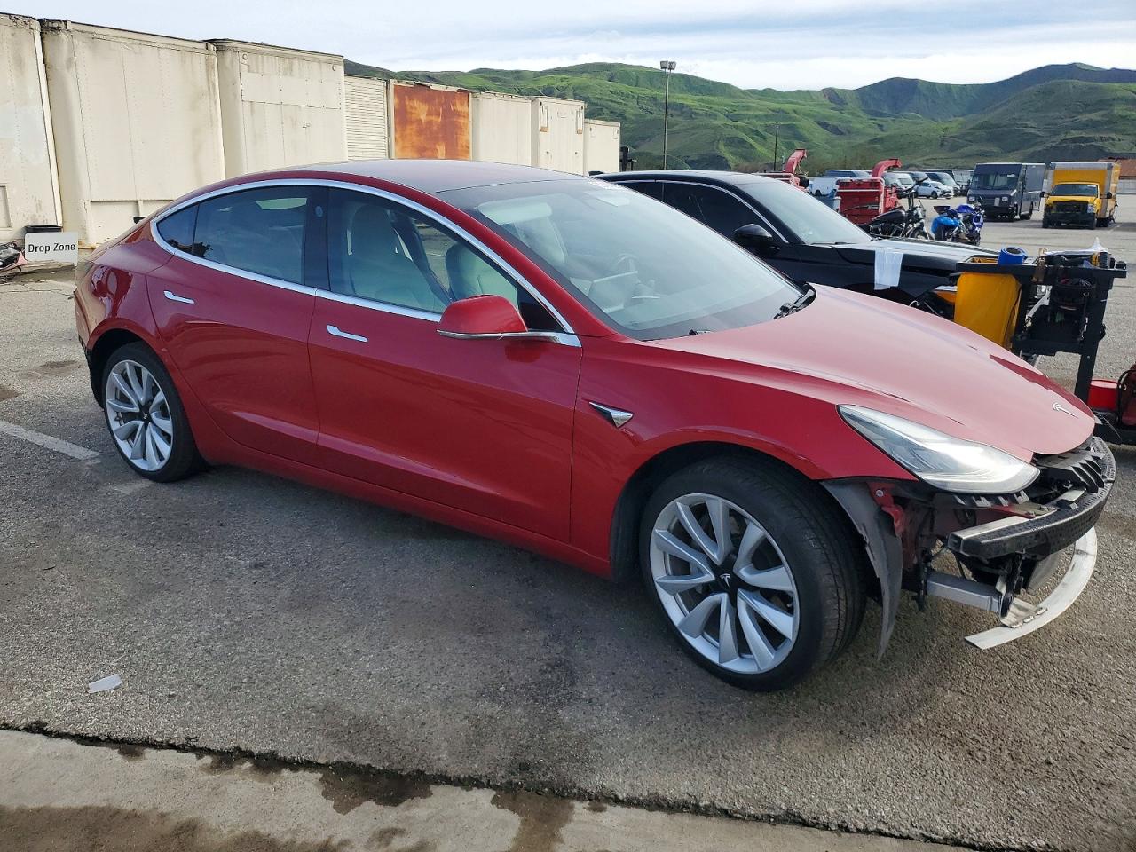 2018 TESLA MODEL 3 photo 4