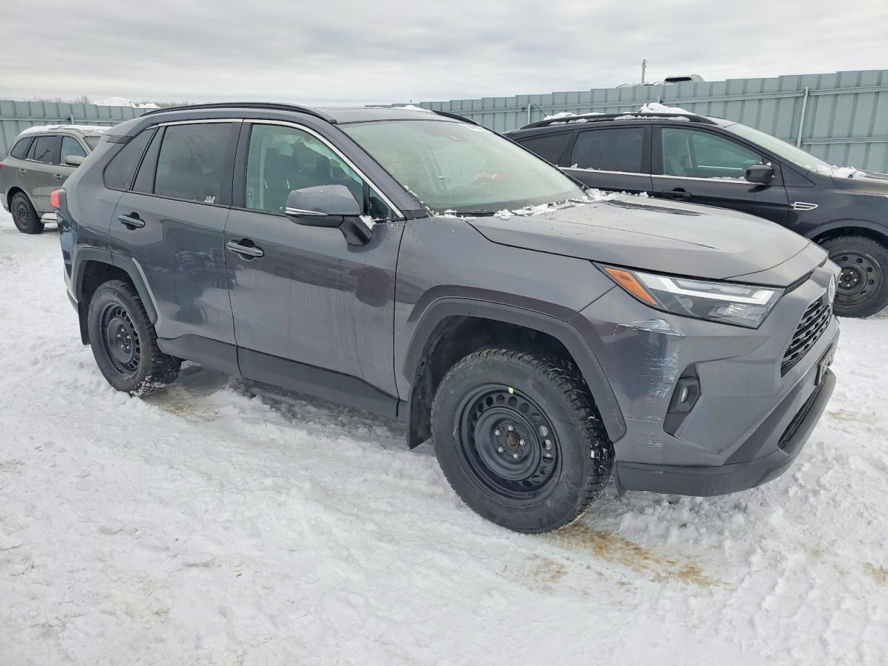 2024 TOYOTA RAV4 XLE photo 4