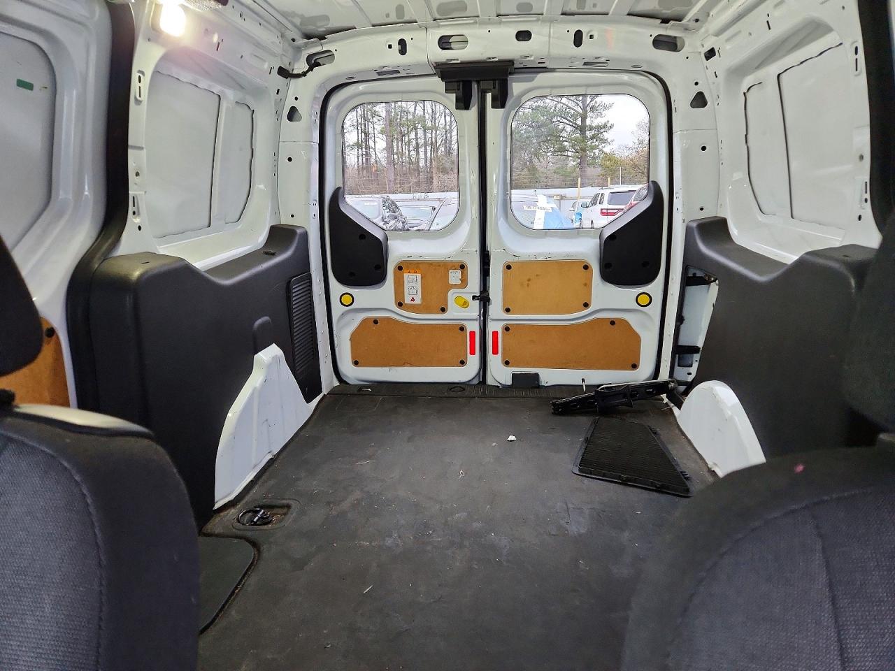 2015 FORD TRANSIT CONNECT XLT photo 10
