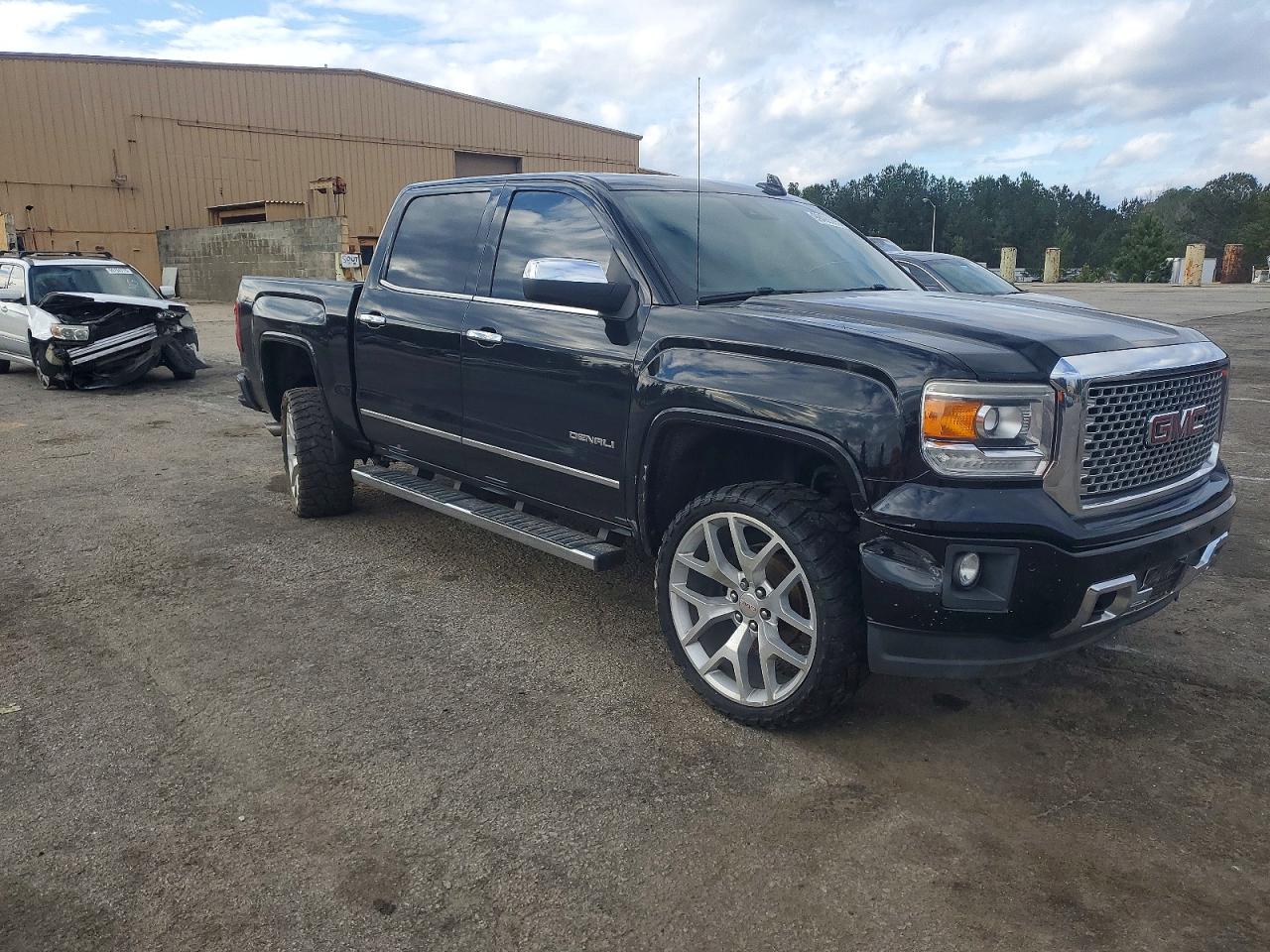 2015 GMC SIERRA K1500 DENALI photo 4