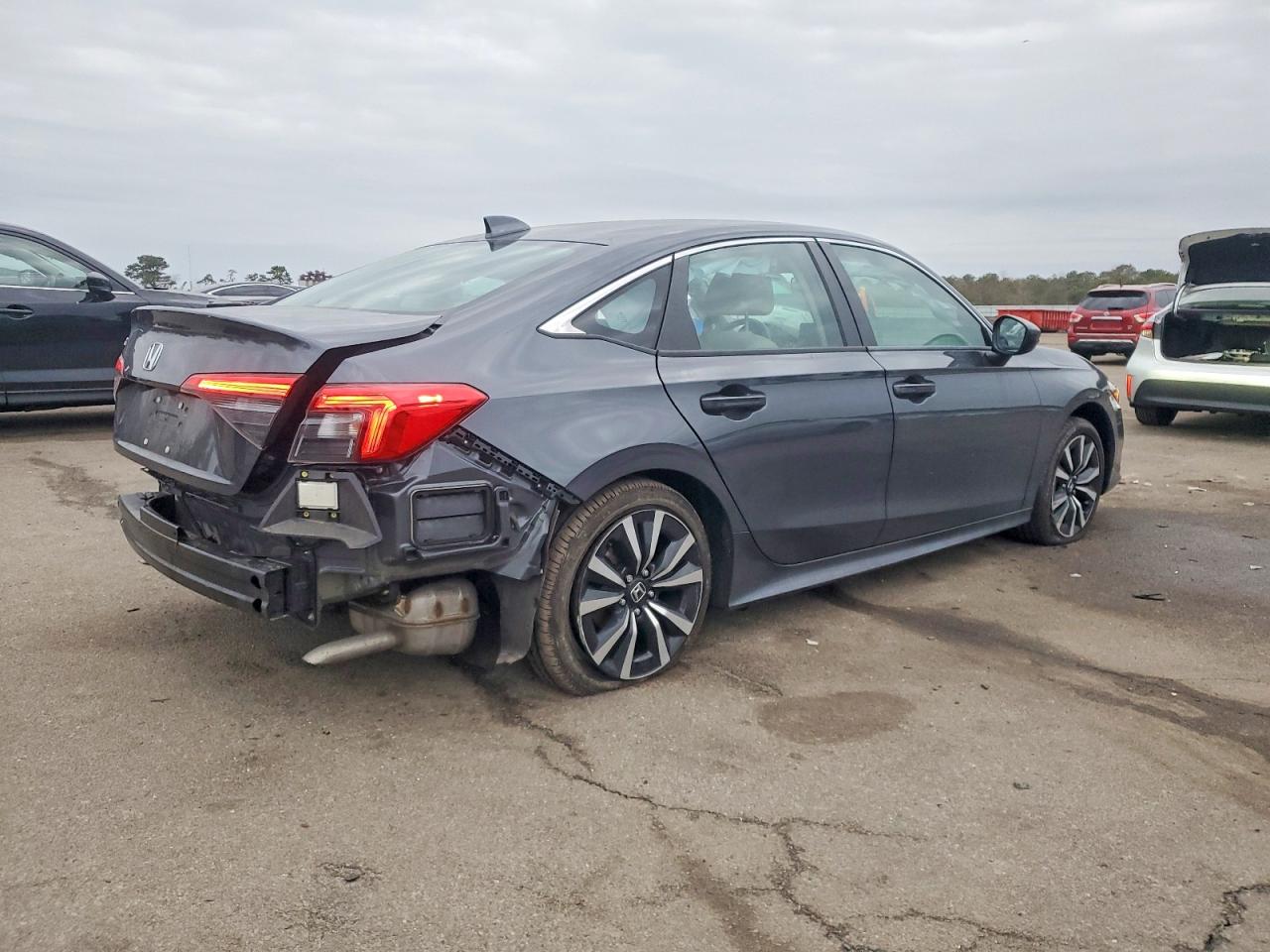 2023 HONDA CIVIC EX photo 3