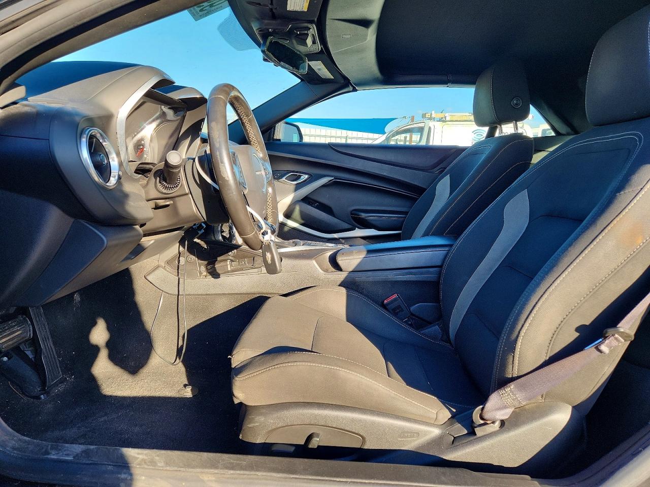 2017 CHEVROLET CAMARO LT photo 7