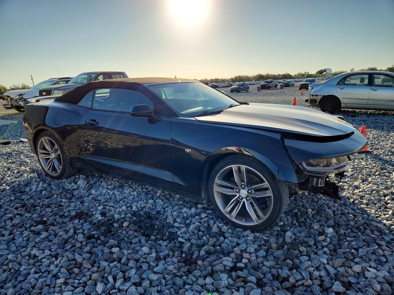 2017 CHEVROLET CAMARO LT photo 4