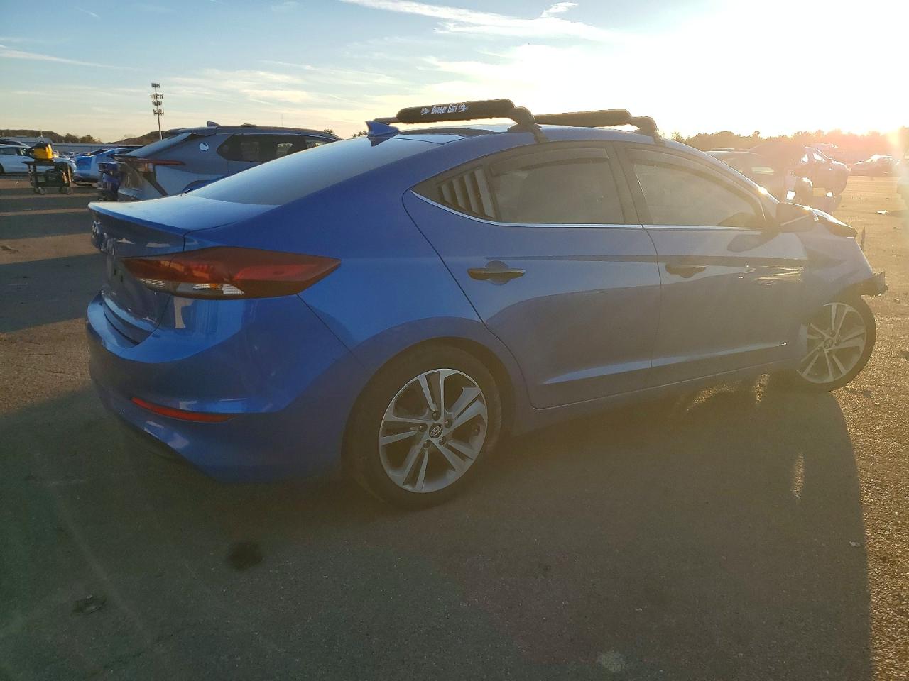 2017 HYUNDAI ELANTRA SE photo 5
