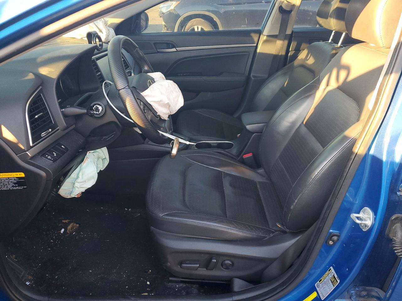 2017 HYUNDAI ELANTRA SE photo 13