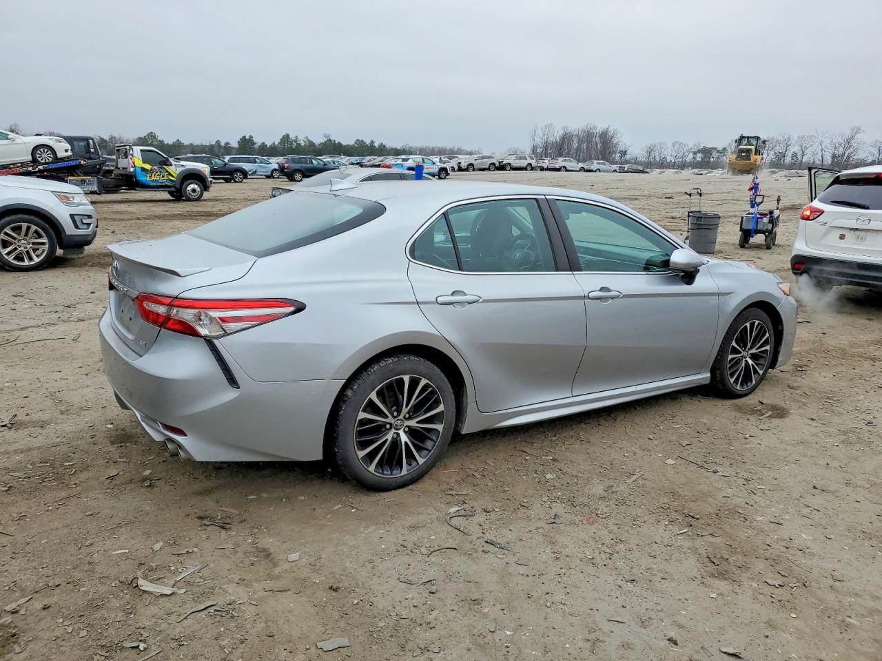 2019 TOYOTA CAMRY L photo 3