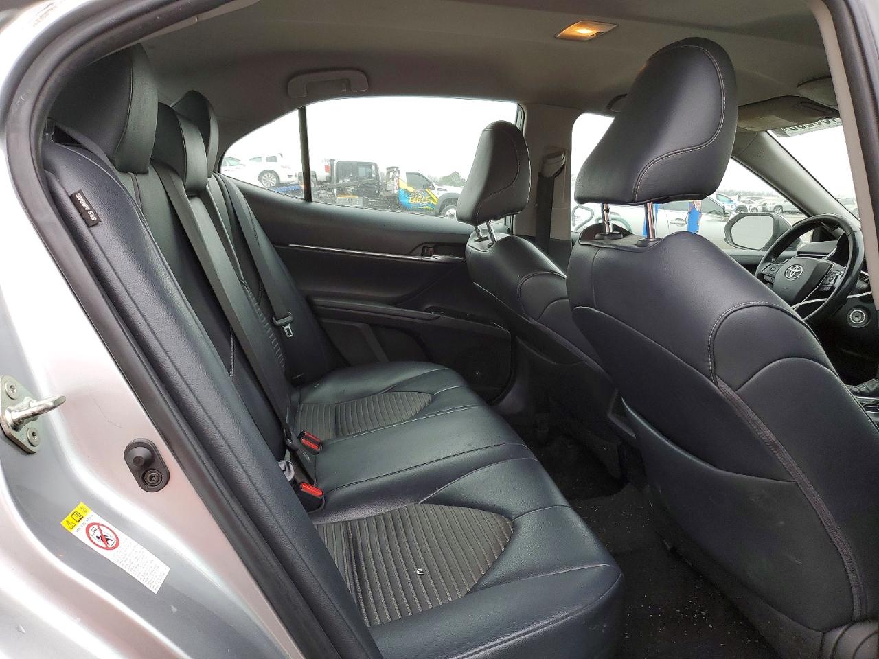 2019 TOYOTA CAMRY L photo 10