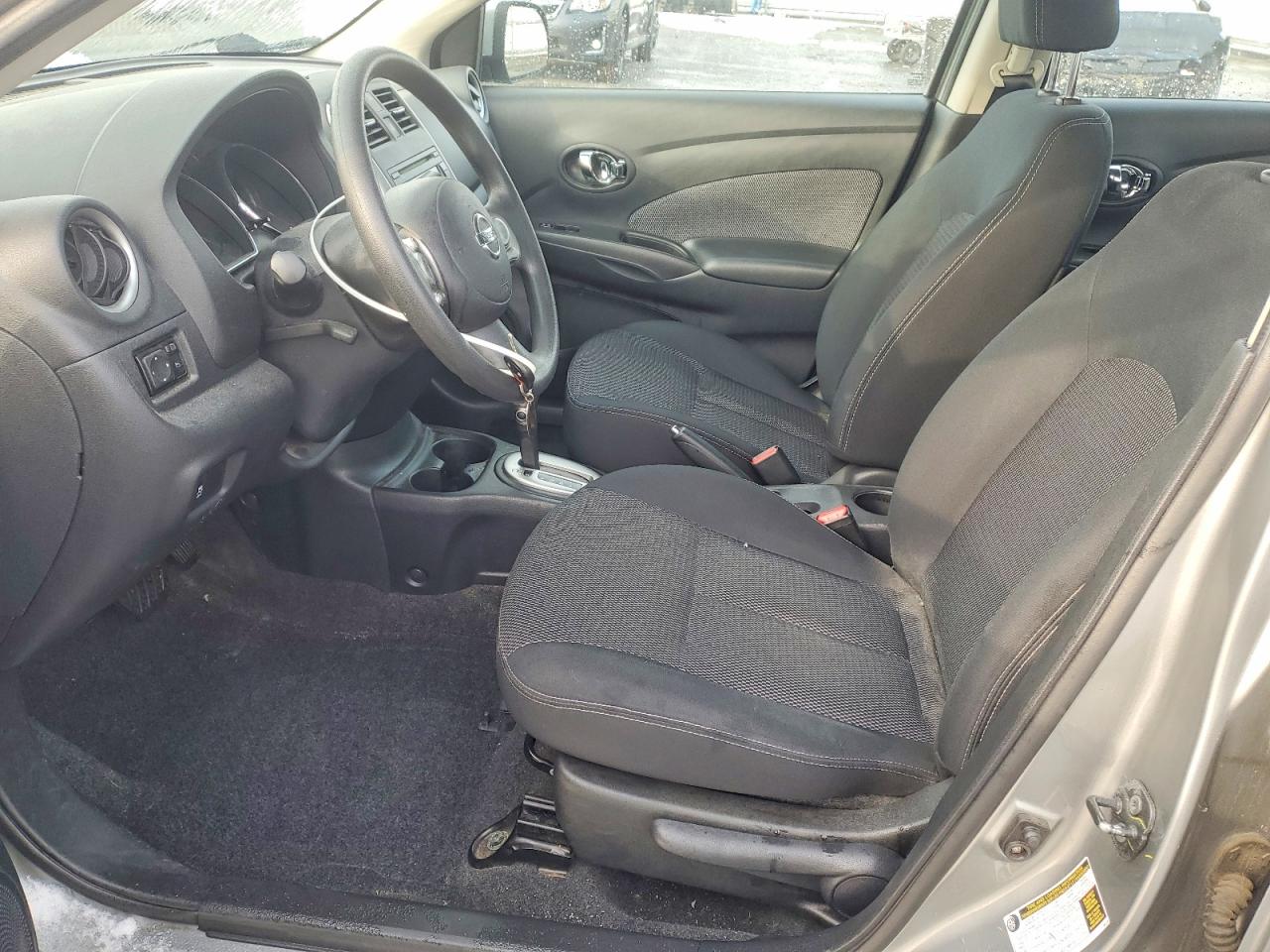2014 NISSAN VERSA S photo 7