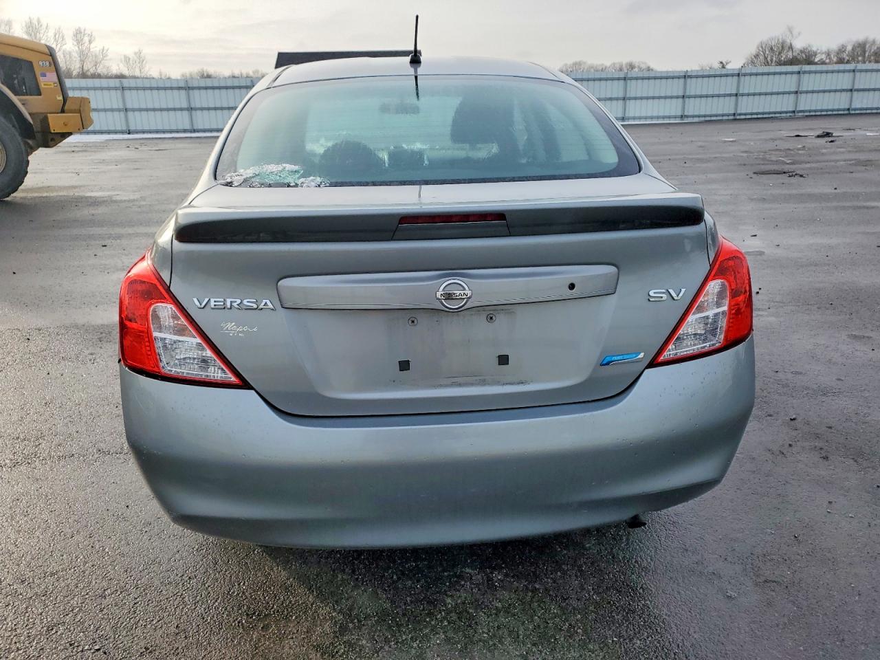 2014 NISSAN VERSA S photo 6
