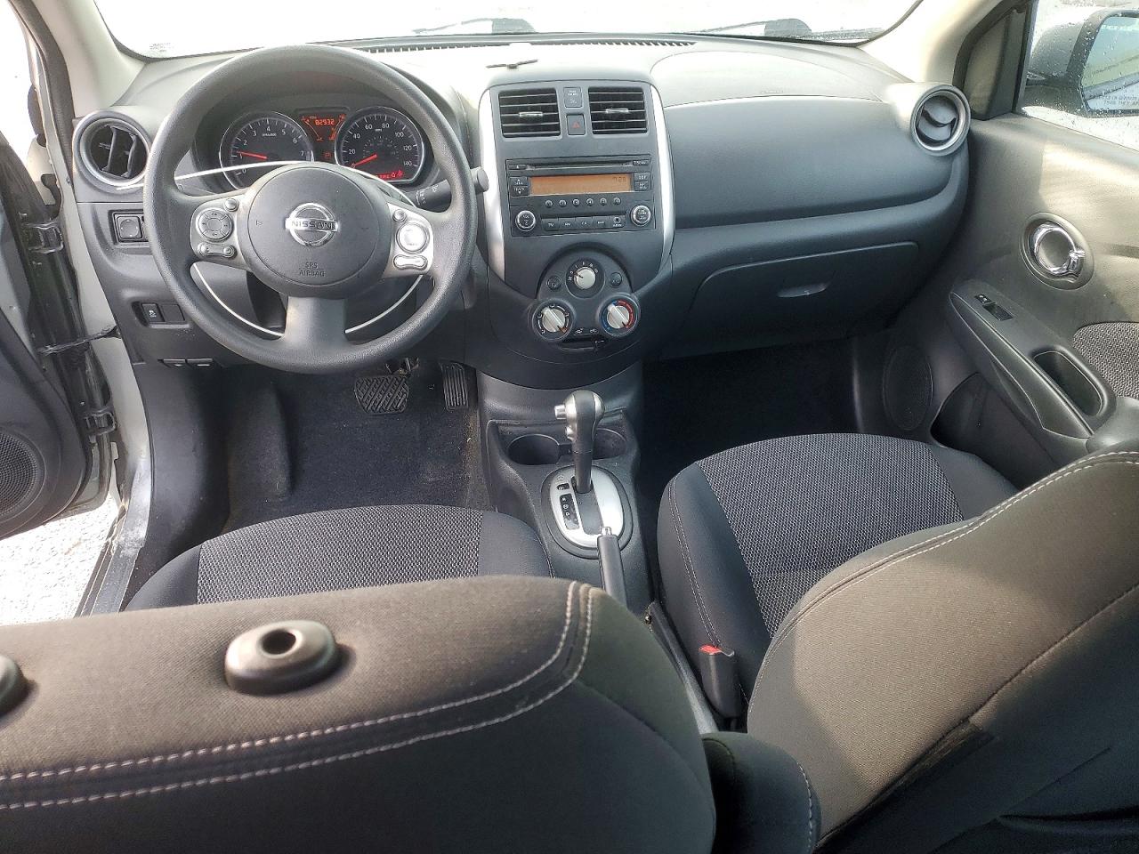 2014 NISSAN VERSA S photo 8