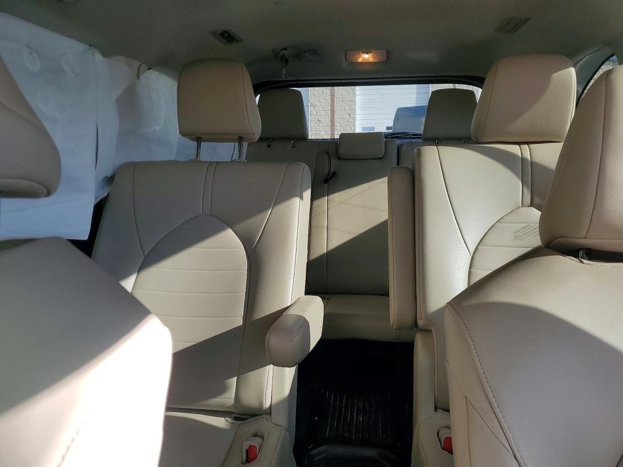 2022 TOYOTA HIGHLANDER XLE photo 10