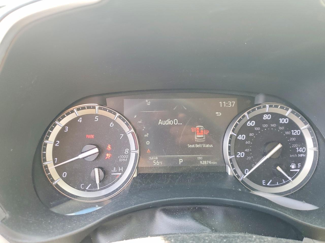 2022 TOYOTA HIGHLANDER XLE photo 9