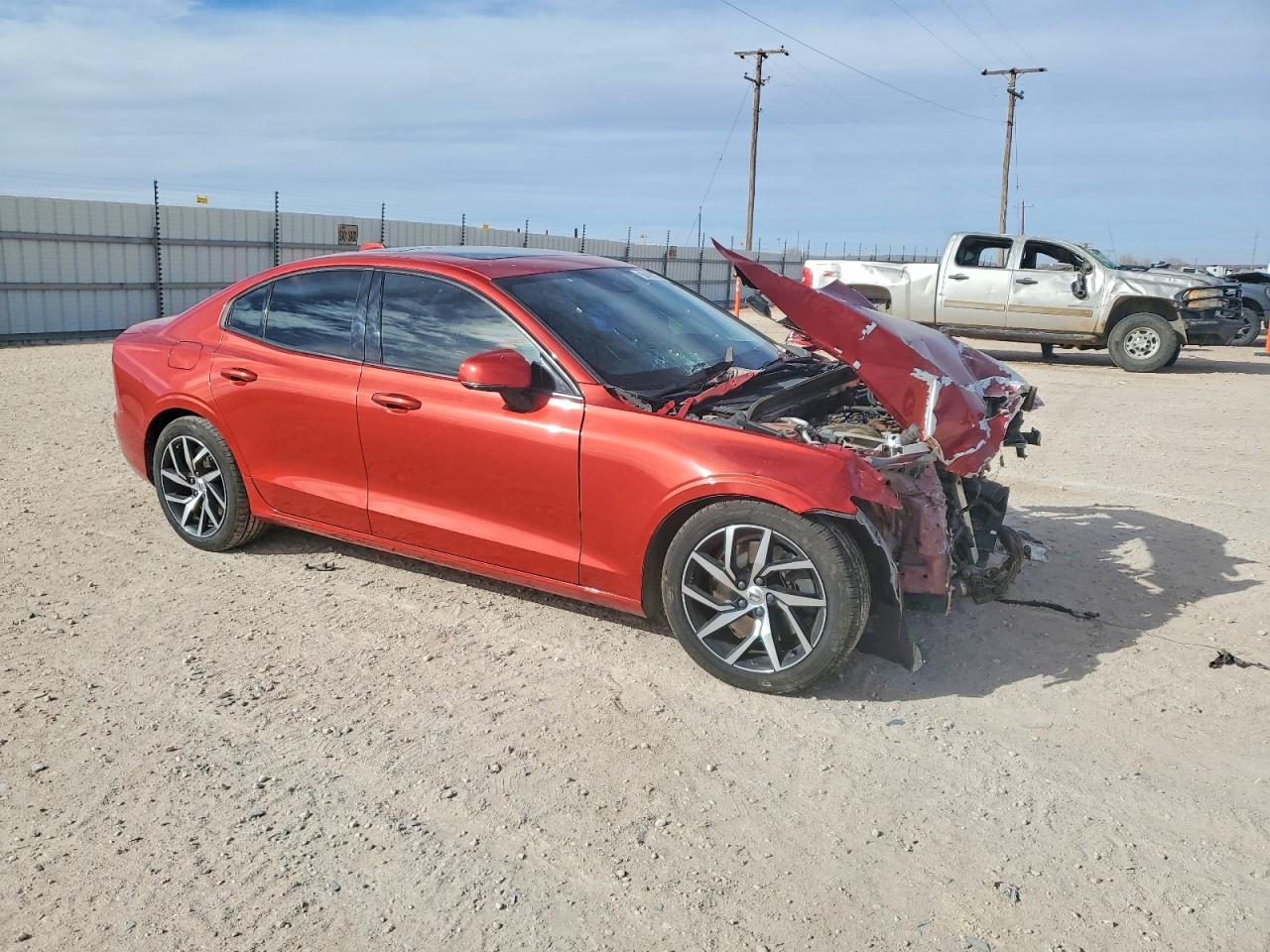 2019 VOLVO S60 T6 MOMENTUM photo 4