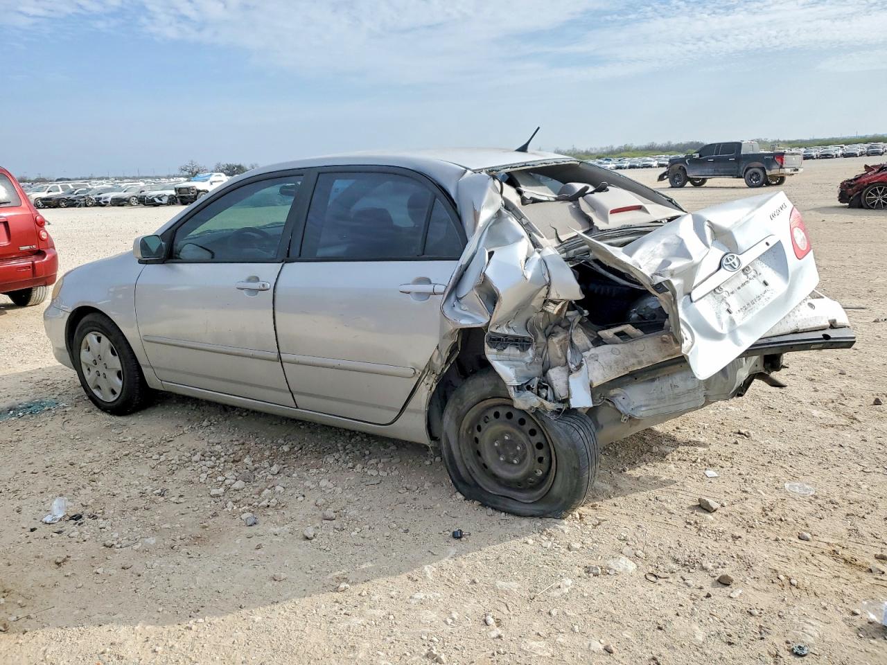 2006 TOYOTA COROLLA LE photo 2