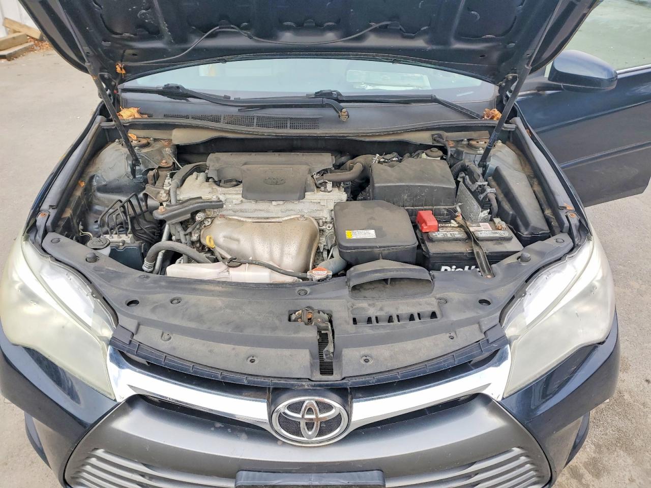 2016 TOYOTA CAMRY LE photo 11