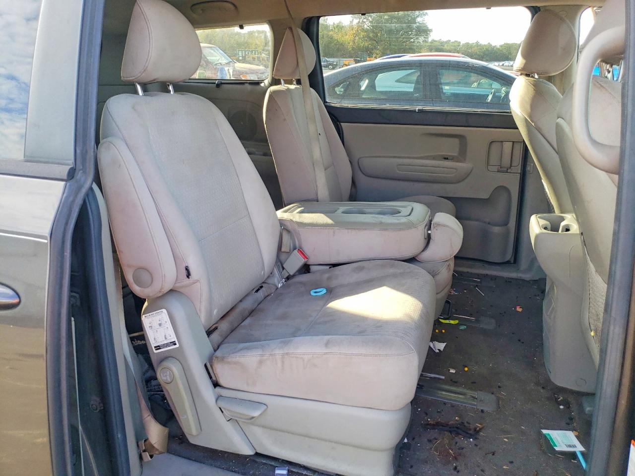 2016 KIA SEDONA LX photo 11