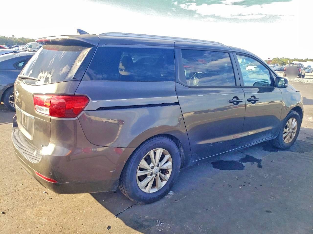 2016 KIA SEDONA LX photo 3