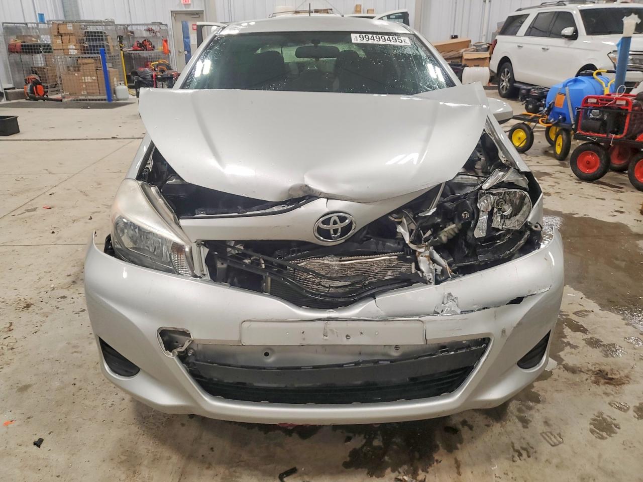 2012 TOYOTA YARIS photo 5