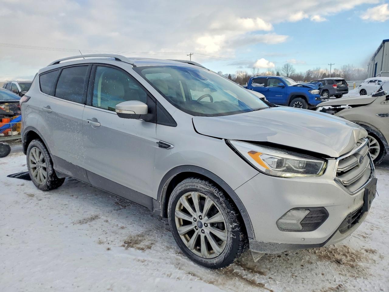 2017 FORD ESCAPE TITANIUM photo 4