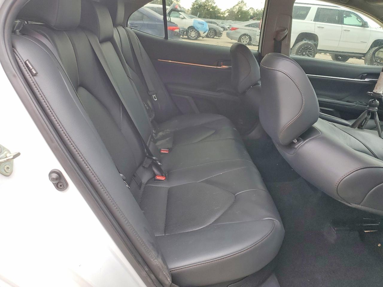 2020 TOYOTA CAMRY XLE photo 10