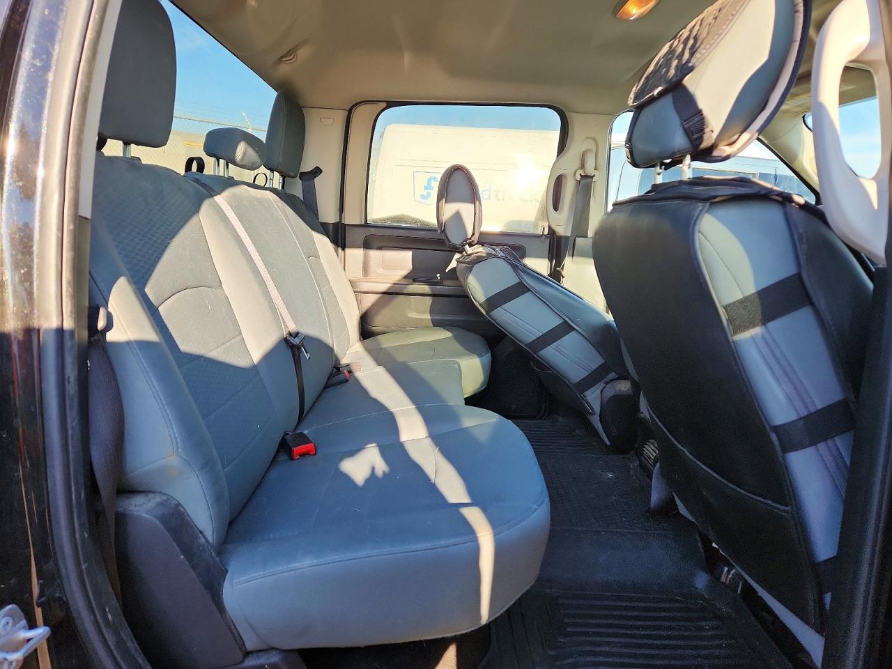 2017 RAM 2500 ST photo 10