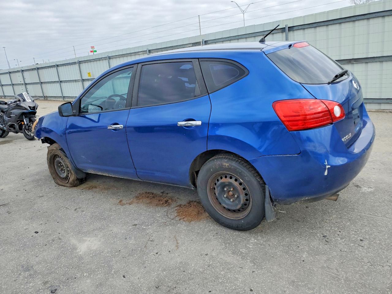 2010 NISSAN ROGUE S photo 2