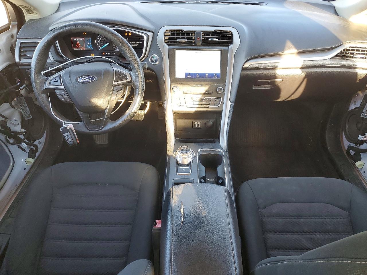 2020 FORD FUSION SE photo 8