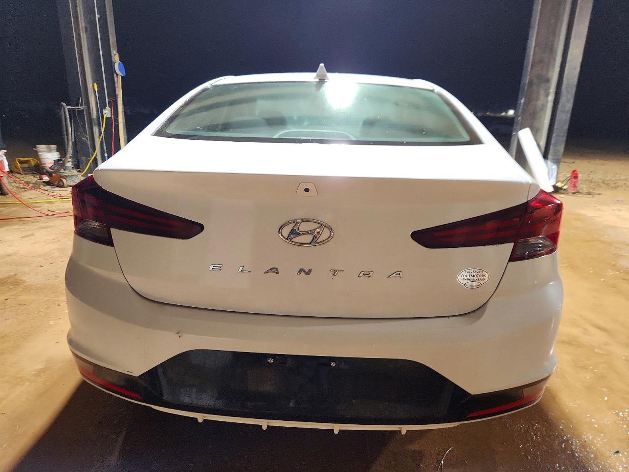 2020 HYUNDAI ELANTRA SEL photo 6