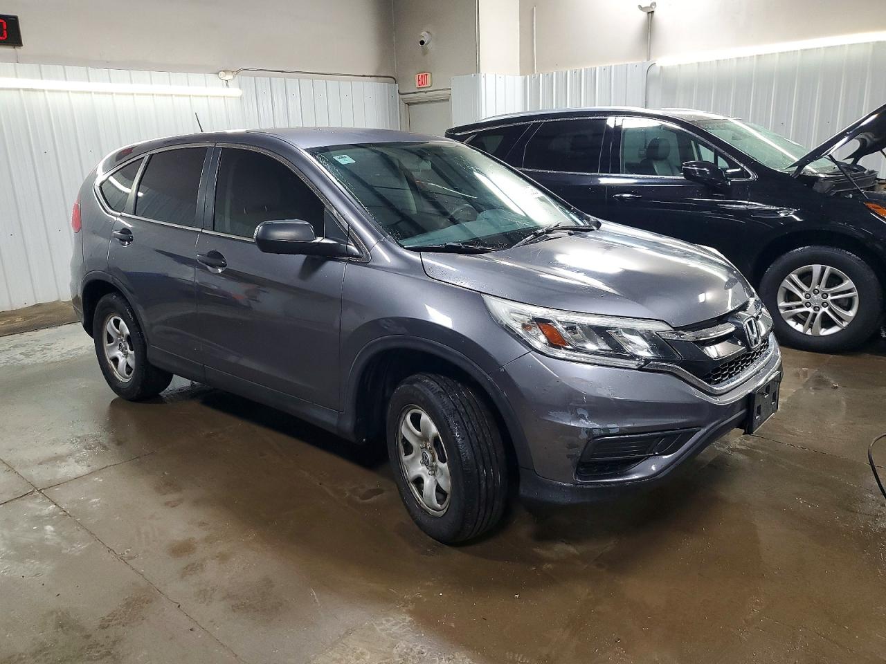 2015 HONDA CR-V LX photo 4
