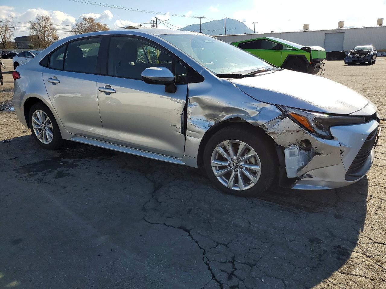 2024 TOYOTA COROLLA LE photo 4