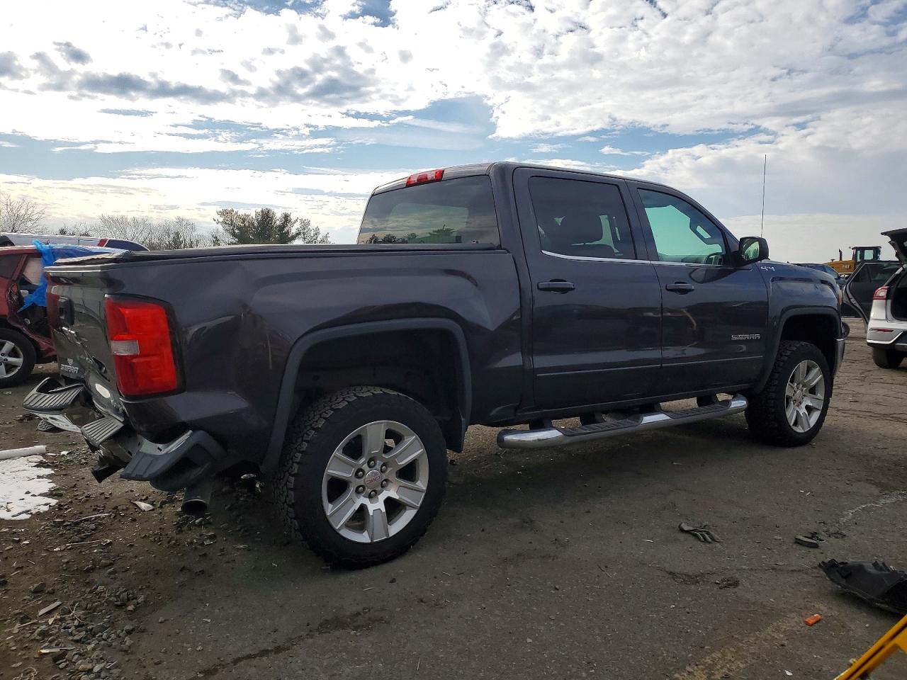 2014 GMC SIERRA K1500 SLE photo 3