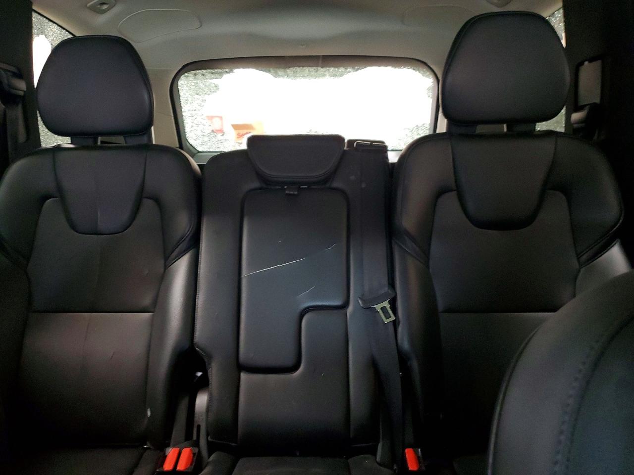 2016 VOLVO XC90 T5 photo 19