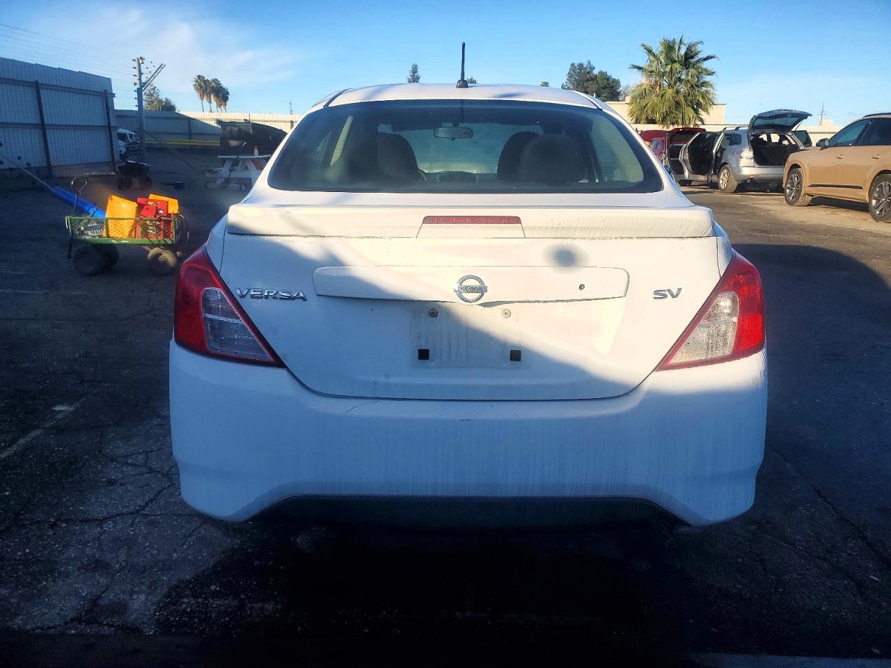2018 NISSAN VERSA S photo 6